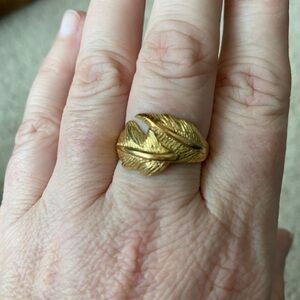 Leaf veronese  Ring